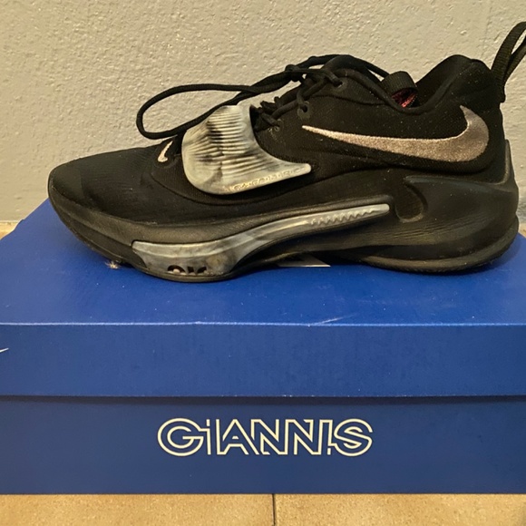 Basketball tennis shoes main image 5